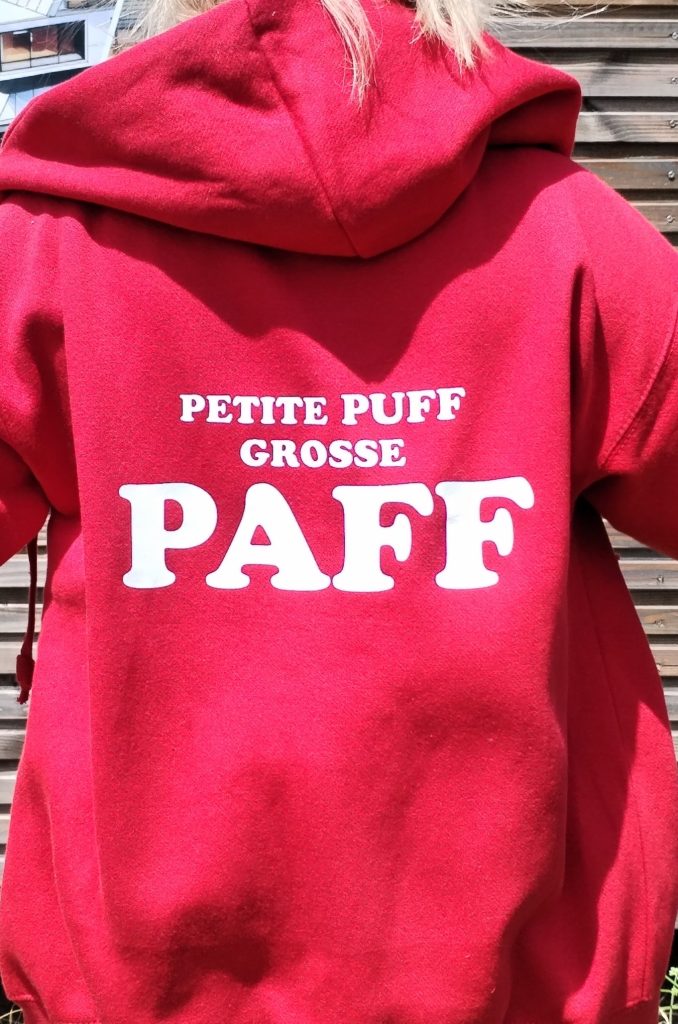 Sweat à capuche zippé "Petite puff, GROSSE PAFF"